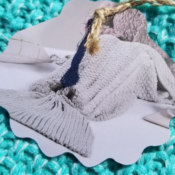 NWT Mermaid Tail knit Throw - Picture 5 of 8